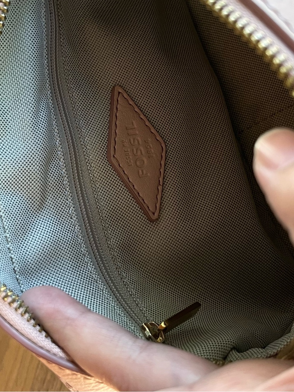 Fossil Camera Bag - Picture 7 of 7